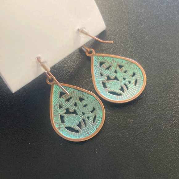 Copper/Patina look Western Earrings - Picture 2 of 4